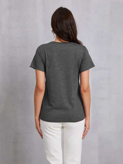 JUST A GIRL WHO LOVES DUCK Round Neck T-Shirt